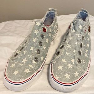 Blowfish slip on sneakers size 8.5